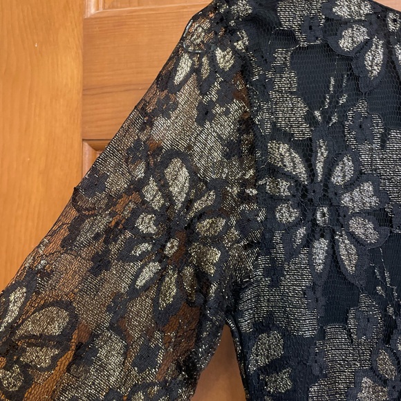 Black & Gold Lace Suzy Shier Cocktail Dress - Picture 4 of 5
